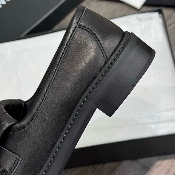 CHANEL Black Loafers with Gold Emblem - Picture 6 of 7